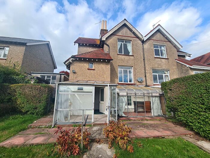 3 Bedroom Semi Detached House For Sale In St. Leonards Avenue, Blandford Forum, DT11