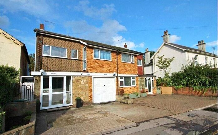 4 Bedroom Semi-Detached House To Rent In Sunbury, Sunbury On Thames, TW16