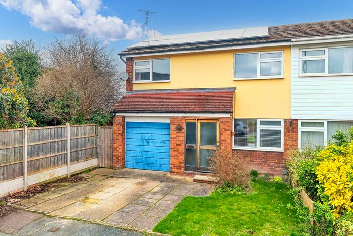 3 Bedroom Semi-Detached House To Rent In Beechwood Avenue, Melbourn, SG8