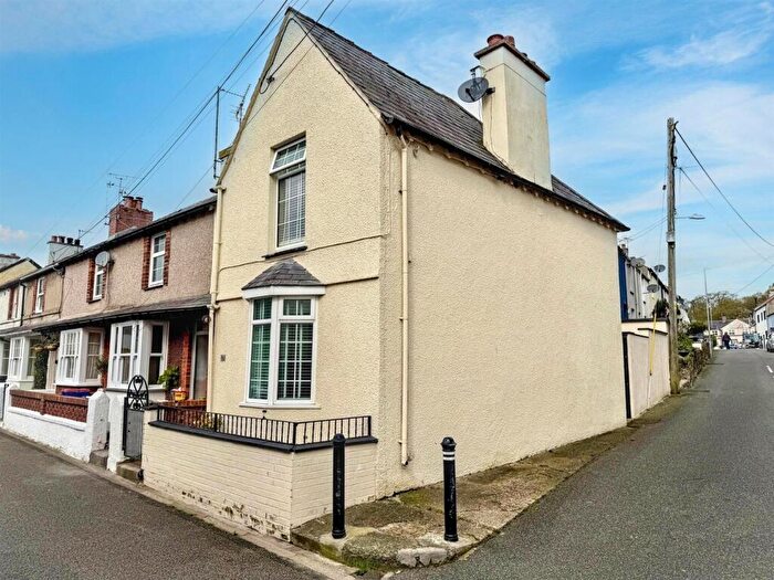 2 Bedroom End Of Terrace House For Sale In Rosemary Lane, Beaumaris, LL58