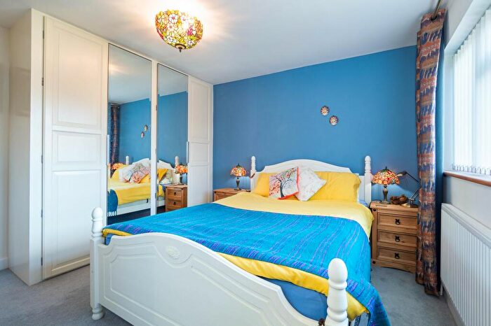 4 Bedroom Detached House For Sale In The Avenue, Bishopton, CV37