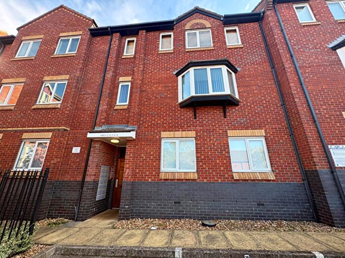 2 Bedroom Flat To Rent In Lahnstein Court, Dryland Street, Kettering, NN16