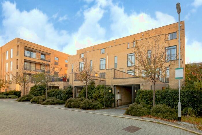 4 Bedroom Terraced House To Rent In Forbes Close, Trumpington, Cambridge, CB2