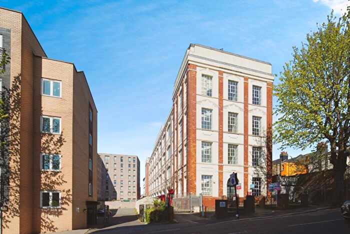 1 Bedroom Flat For Sale In Coombe Road, Brighton, East Sussex, BN2