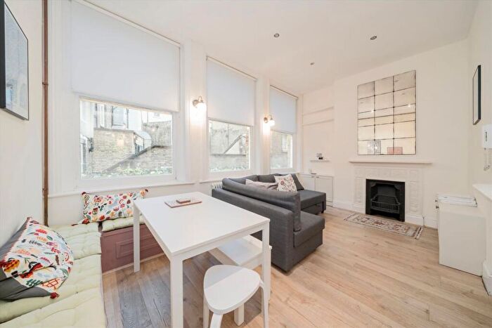 2 Bedroom Flat To Rent In Vine Hill, London, EC1R