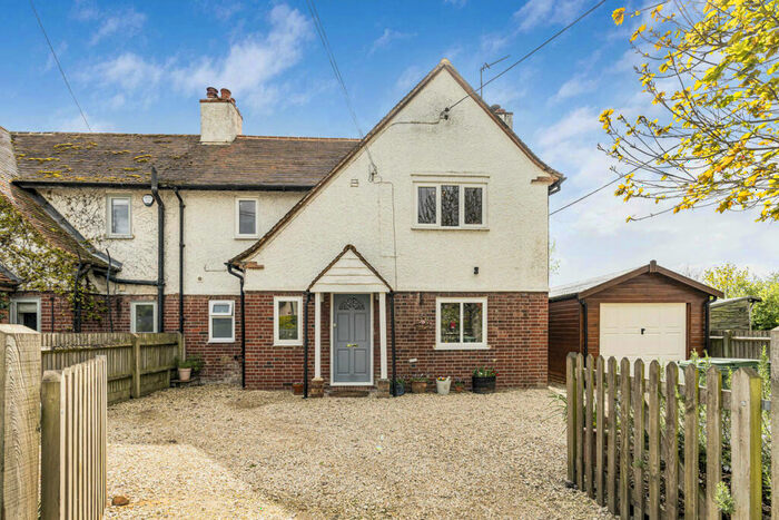 3 Bedroom Semi-Detached House For Sale In White House Road, North Stoke, OX10