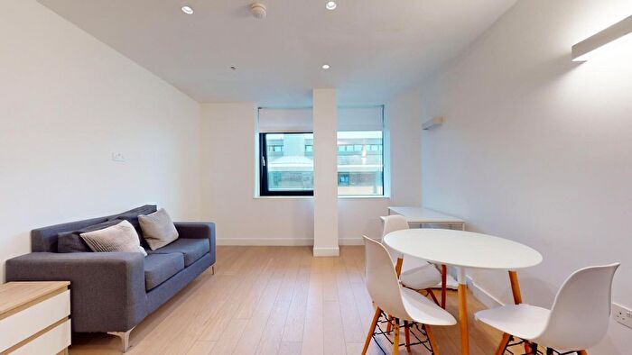 2 Bedroom Flat To Rent In New Horizons Court, Brentford, TW8