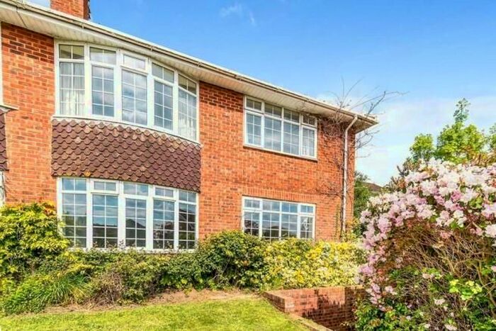 2 Bedroom Maisonette To Rent In Kings Field, Bursledon, Southampton, SO31