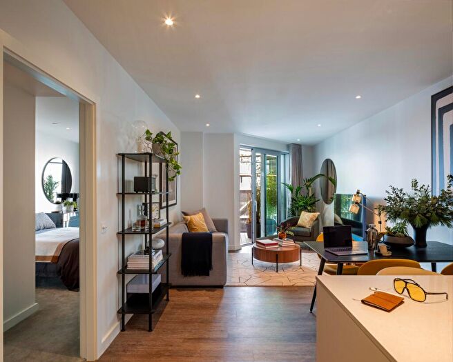 1 Bedroom Flat To Rent In Bloom East, Nine Elms Ln, Nine Elms, London, SW11