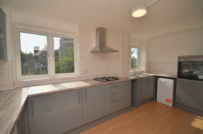 4 Bedroom Town House To Rent In St Peters Gardens, West Norwood, London, SE27