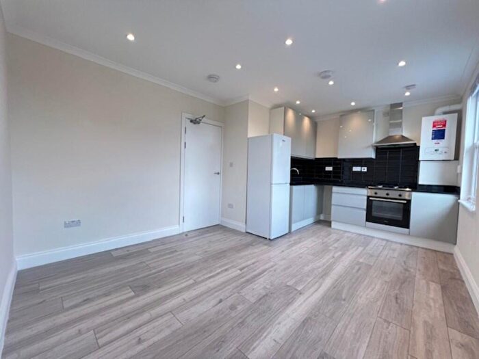 2 Bedroom Apartment To Rent In Blackstock Road, London, N4