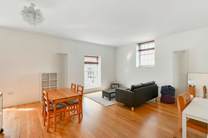 2 Bedroom Flat To Rent In Mumford Mills, Greenwich High Road, London, SE10