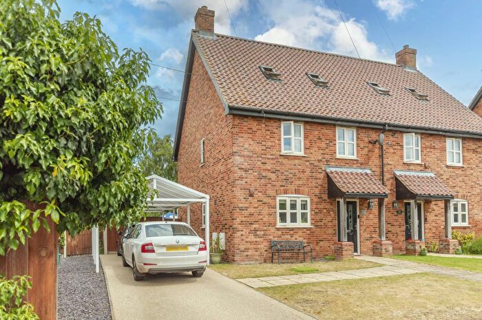 4 Bedroom Semi-Detached House For Sale In Norwich Road, Horsham St Faith, NR10