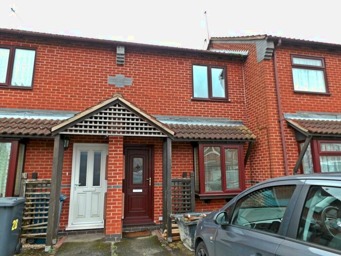2 Bedroom House To Rent In Brendon Grove, Bingham, NG13