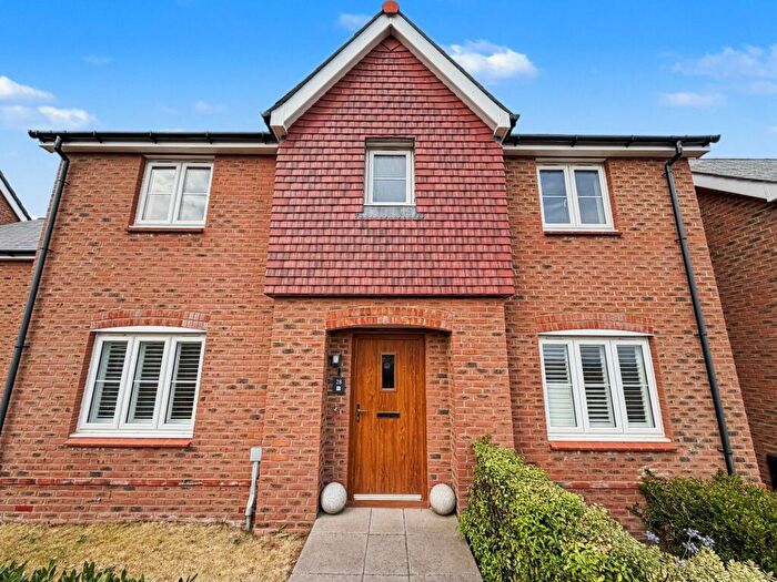 3 Bedroom Detached House To Rent In Jersey Road, Exeter, EX4