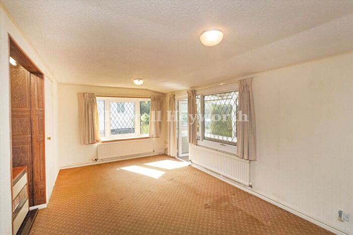 2 Bedroom Bungalow For Sale In Hall Gate Lane, Stalmine, Poulton Le Fylde, FY6