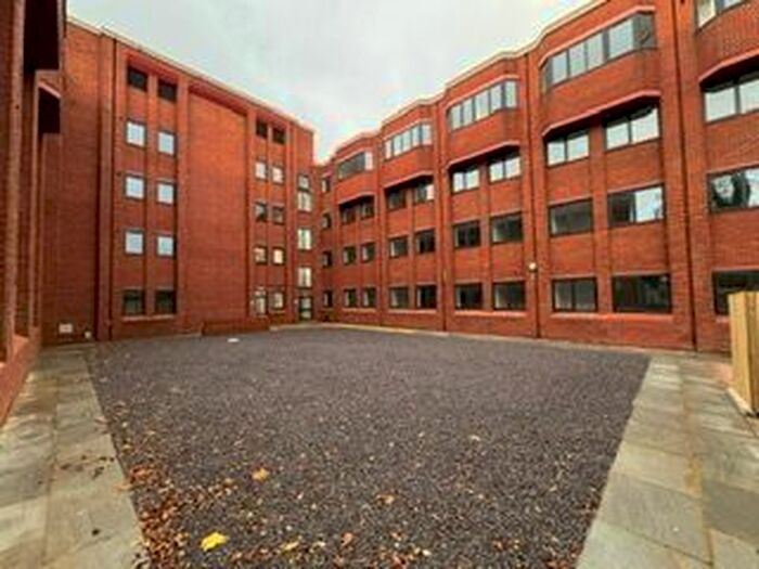 2 Bedroom Flat To Rent In Prospect Hill, Redditch, B97
