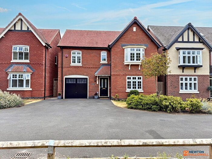 4 Bedroom Detached House For Sale In Emmerson Avenue, Hugglescote, LE67