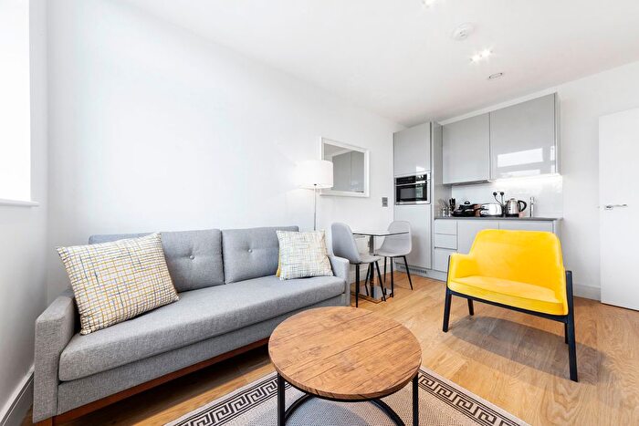 1 Bedroom Flat To Rent In Laporte Way, Luton, LU4