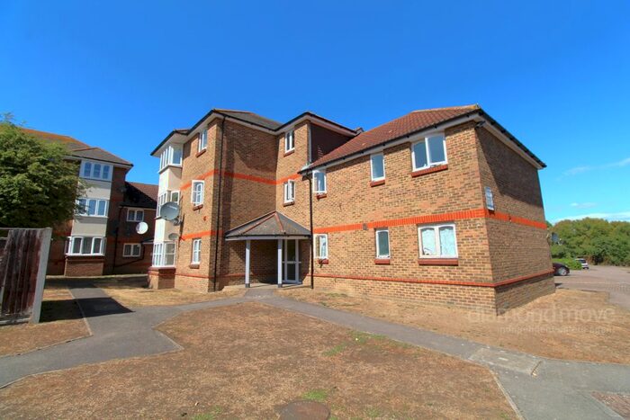 1 Bedroom Flat To Rent In Stirling Grove, Hounslow, TW3