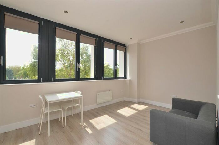 2 Bedroom Flat To Rent In Surrey Street, Norwich, NR1