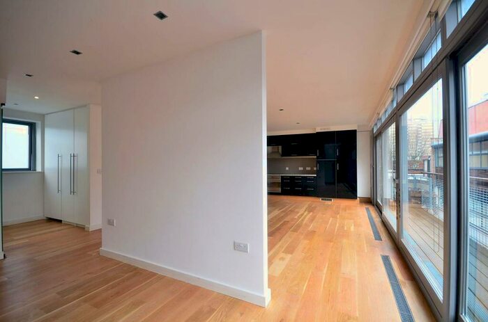 1 Bedroom Flat To Rent In Old Street, Old Street, London, EC1V