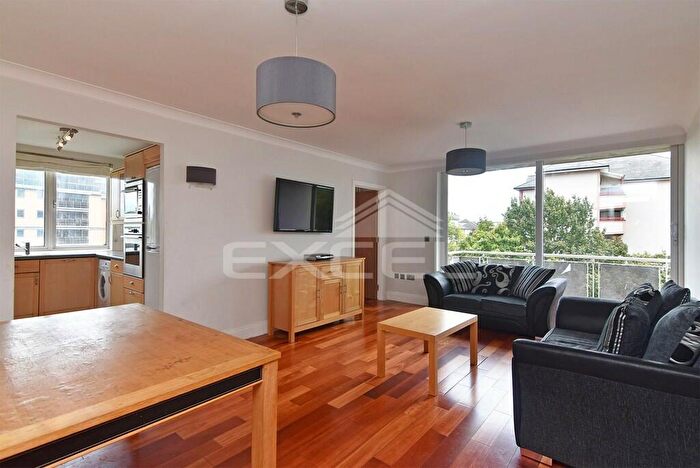 3 Bedroom Apartment To Rent In Regent Court, North Bank, St Johns Wood, NW8