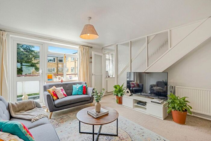 2 Bedroom Apartment For Sale In Woodmansterne Lane, Well House Woodmansterne Lane, SM7