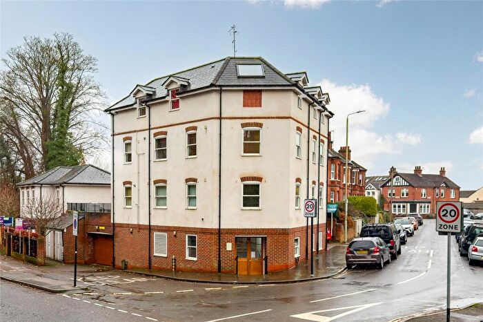 1 Bedroom Penthouse For Sale In Approach Road, St. Albans, Hertfordshire, AL1