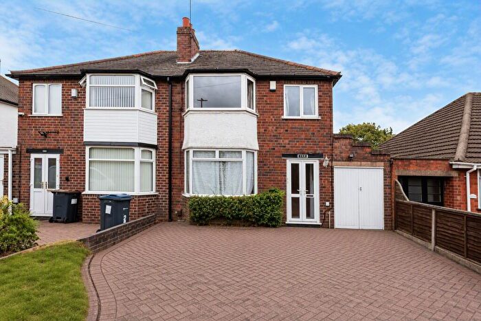 3 Bedroom Semi-Detached House For Sale In Stonehouse Lane, Quinton, Birmingham, B32