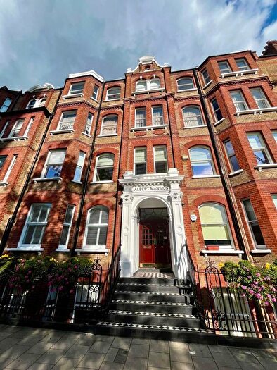 2 Bedroom Flat To Rent In Luxborough Street, London, W1U