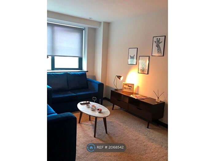 2 Bedroom Flat To Rent In Drury Lane, Liverpool, L2