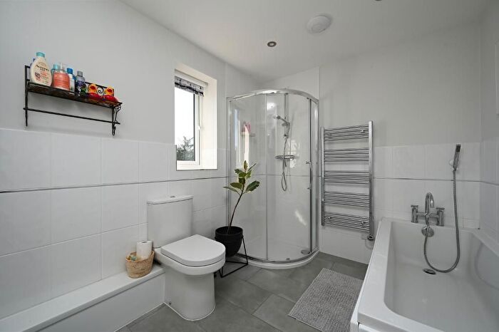 5 Bedroom Detached House For Sale In Little Dale Farm, Colliers Green, Kent, TN17