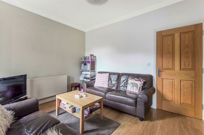 5 Bedroom Town House To Rent In Pershore Road, Selly Park, Birmingham, B29