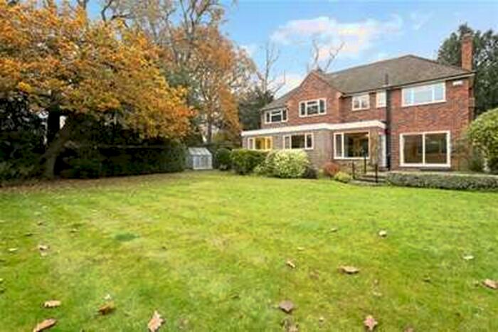 5 Bedroom House To Rent In Beechwood Avenue, Weybridge, KT13
