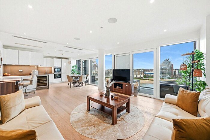 2 Bedroom Flat For Sale In Westbourne Apartments, Central Avenue, SW6