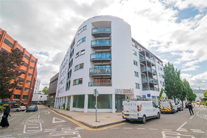 2 Bedroom Apartment For Sale In The Bittoms, Kingston Upon Thames, KT1