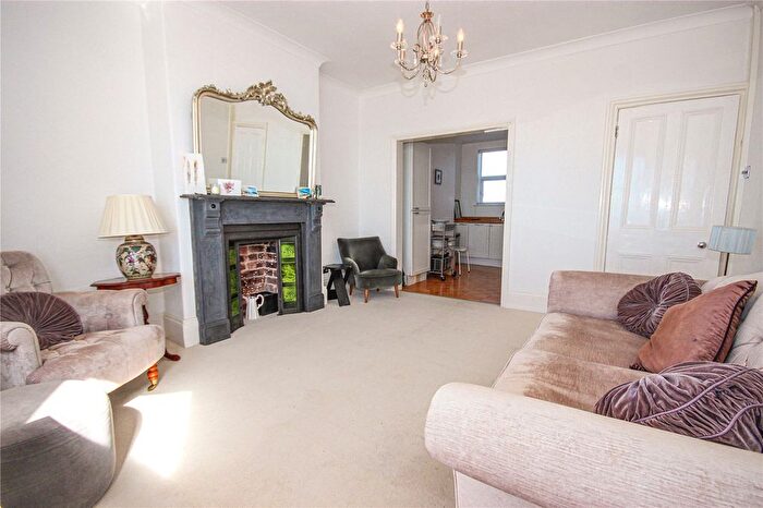 2 Bedroom Flat For Sale In East Walk, Seaton, Devon, EX12