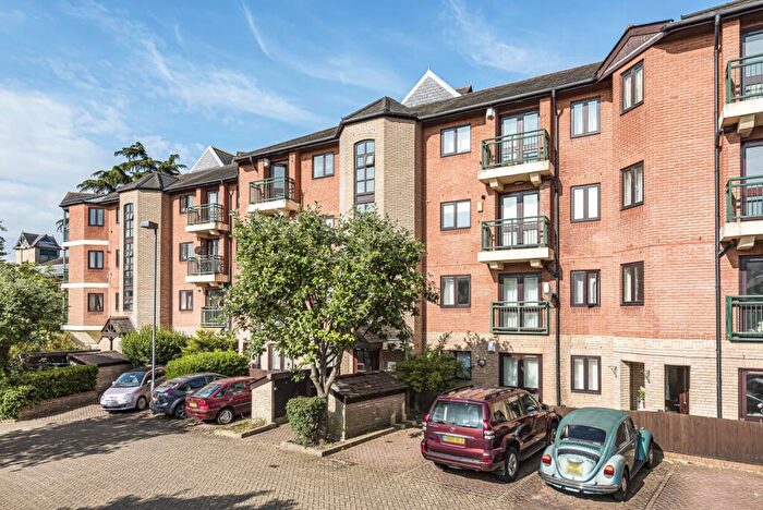 2 Bedroom Flat To Rent In Queens Road Bromley, BR1