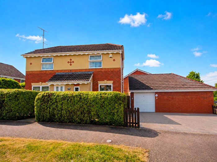 3 Bedroom Detached House For Sale In Leah Bank, Sandringham Gardens, Northampton, NN4