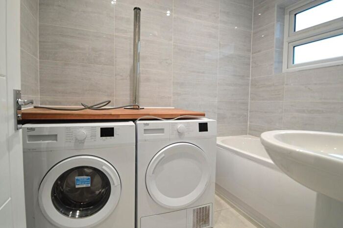 5 Bedroom Terraced House To Rent In Bebbington Road, London, SE18