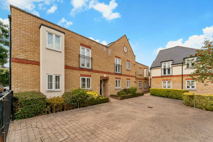 1 Bedroom Ground Flat To Rent In Nightingale Lane, Wanstead, E11