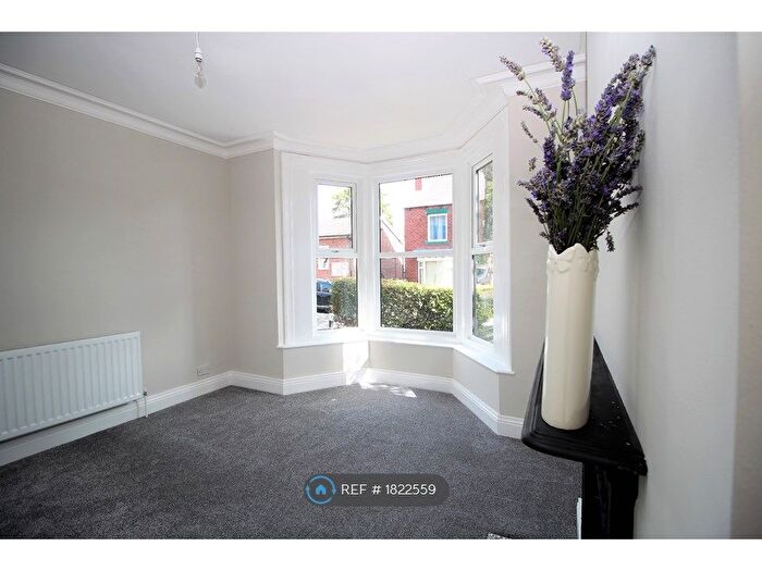 3 Bedroom End Of Terrace House To Rent In Bromwich Road, Sheffield, S8