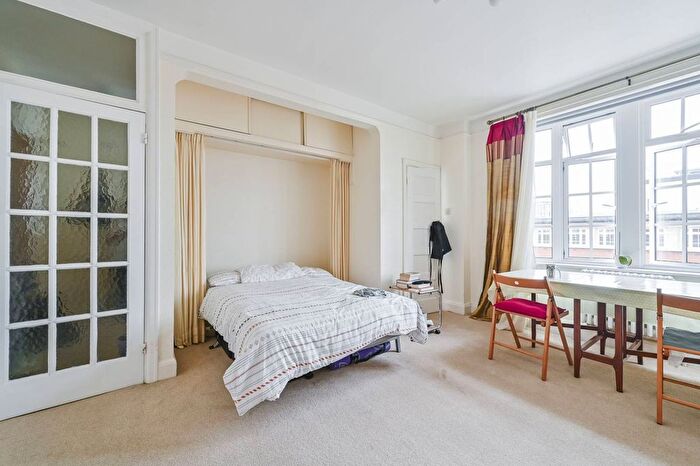 Studio To Rent In Upper Woburn Place, Bloomsbury, London, WC1H