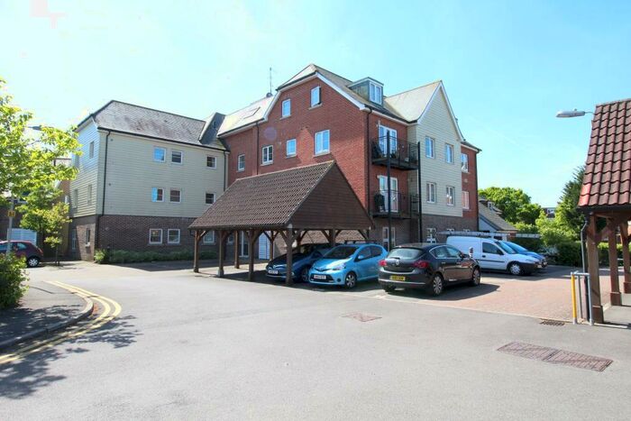 2 Bedroom Flat To Rent In Broadacre Place, Fareham, PO14