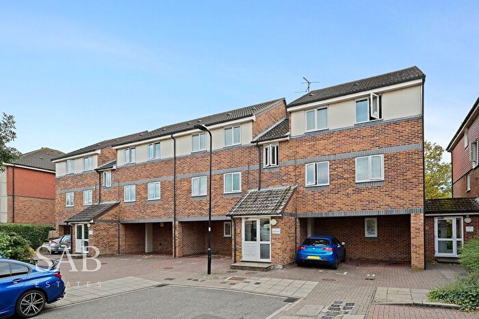 2 Bedroom Property For Sale In Coraline Close, Southall, UB1
