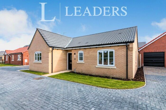 3 Bedroom Bungalow To Rent In Barn Owl Close, Wrentham, NR34