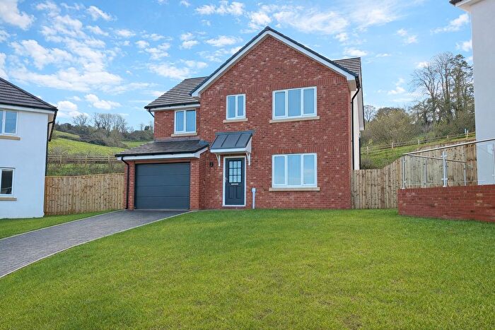 4 Bedroom Detached House For Sale In Gothic Road, Newton Abbot, TQ12