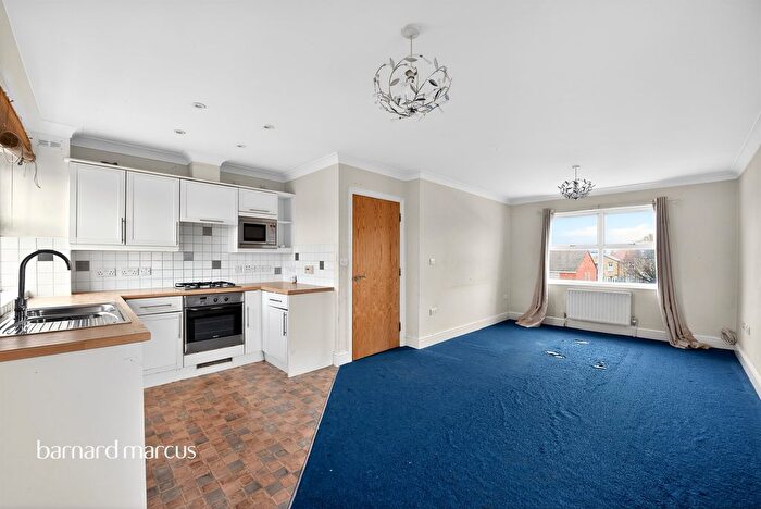 2 Bedroom Flat For Sale In Longley Road, London, SW17