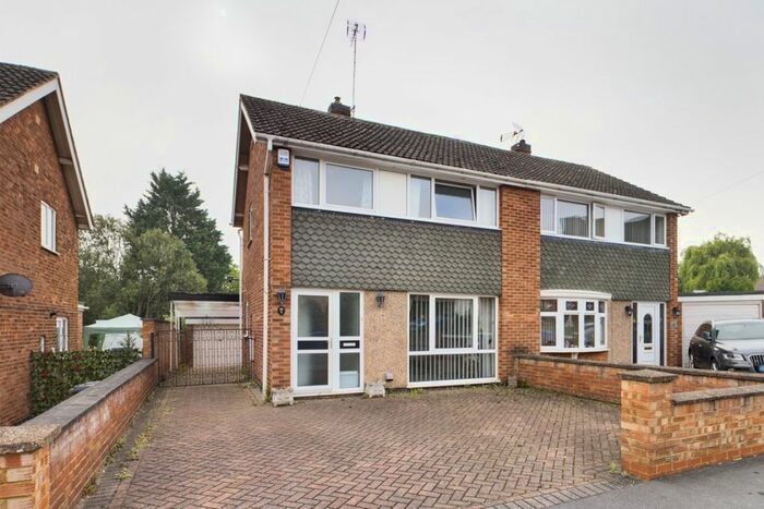 3 Bedroom Semi-Detached House To Rent In Ennerdale Close, Kettering, Northamptonshire, NN16